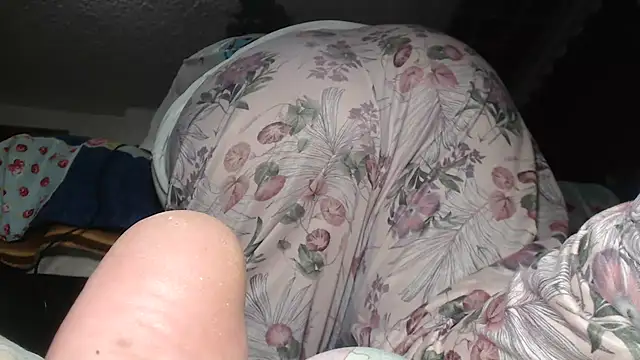 prettyangelsquirt online show from December 27, 2:04 am