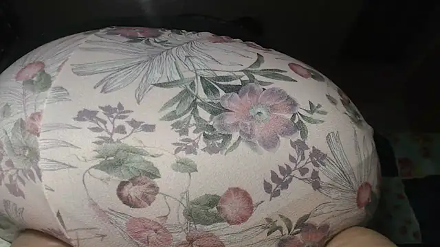 prettyangelsquirt online show from January 19, 3:18 am