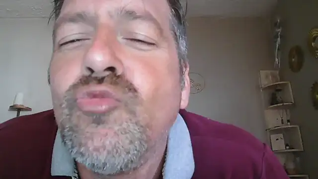 matrikes1 online show from September 28, 2:00 pm