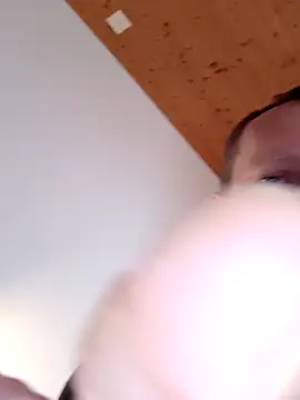 Kw8585kw online show from February 14, 3:31 pm