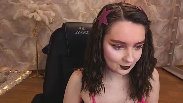 Snapshot of CloudGrace chatting on October 3, 3:14 am CloudGrace online show from October 3, 3:14 am