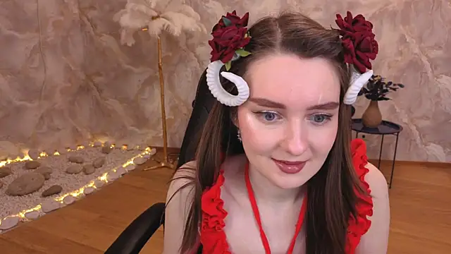 Snapshot of CloudGrace chatting on December 4, 3:16 am CloudGrace online show from December 4, 3:16 am