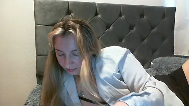 SusanCurt online show from October 28, 10:41 am