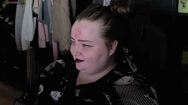 EMMA  CONNOR online show from October 15, 12:11 am