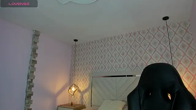 Snapshot of clarisKlein chatting on June 9, 12:17 pm clarisKlein online show from June 9, 12:17 pm