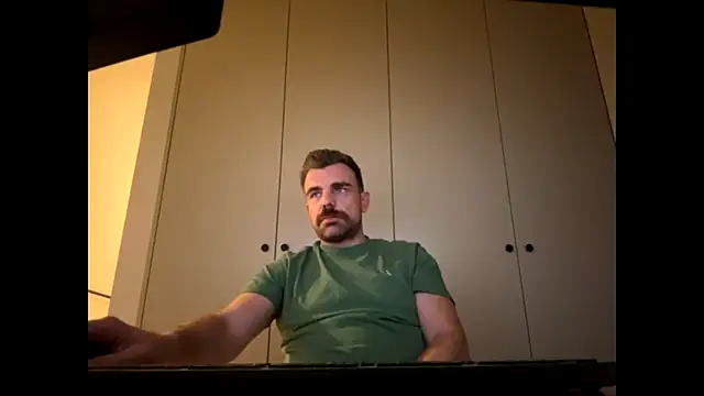 mrbigballs online show from November 7, 9:15 pm