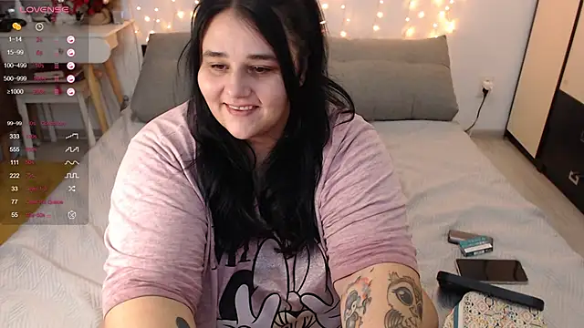 naughtykiss online show from December 3, 6:26 am