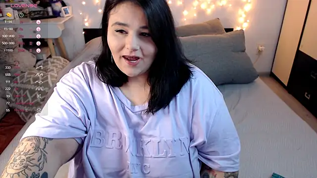 naughtykiss online show from October 19, 4:57 am