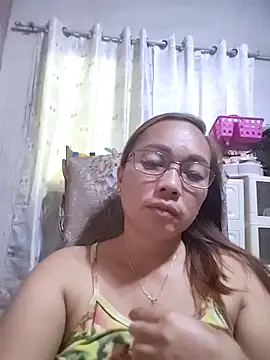 asianwet4u online show from October 10, 5:06 am