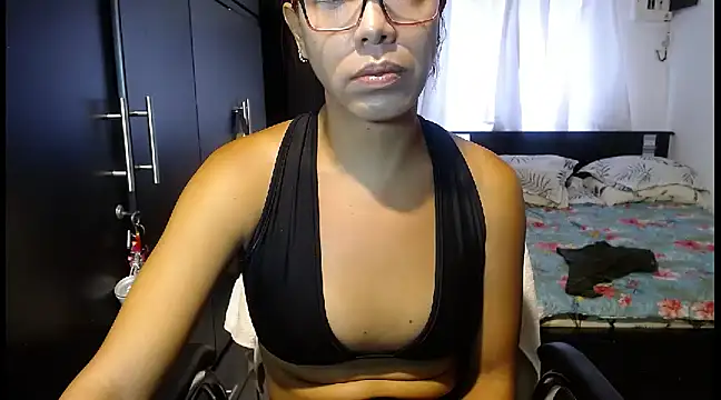 Snapshot of sensual_nataliee chatting on December 27, 6:42 pm sensual nataliee online show from December 27, 6:42 pm