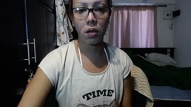 Snapshot of sensual_nataliee chatting on January 13, 2:21 pm sensual nataliee online show from January 13, 2:21 pm