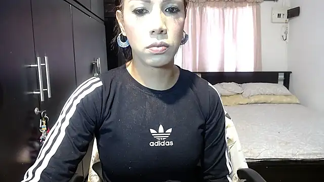 Snapshot of sensual_nataliee chatting on January 25, 4:24 pm sensual nataliee online show from January 25, 4:24 pm