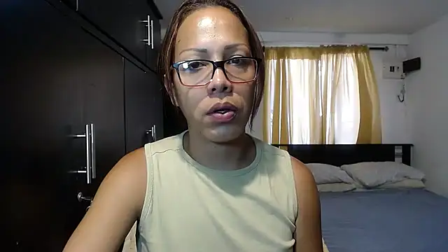 Snapshot of sensual_nataliee chatting on March 3, 6:01 pm sensual nataliee online show from March 3, 6:01 pm