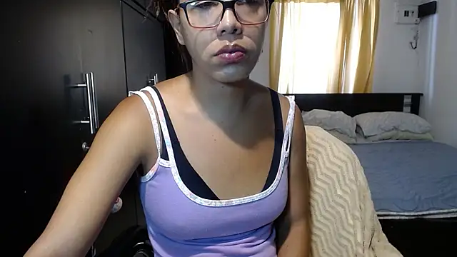 Snapshot of sensual_nataliee chatting on March 4, 2:32 pm sensual nataliee online show from March 4, 2:32 pm