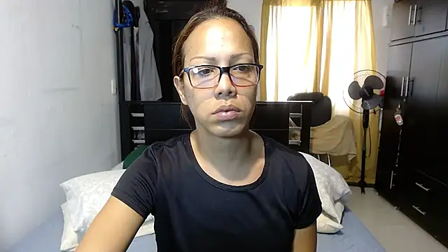 Snapshot of sensual_nataliee chatting on March 5, 2:12 pm sensual nataliee online show from March 5, 2:12 pm