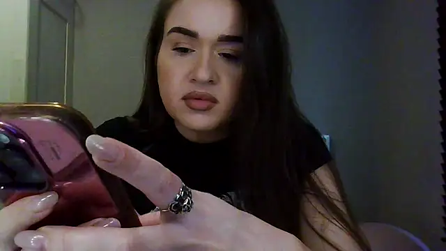 Snapshot of avajade chatting on October 27, 11:36 am avajade online show from October 27, 11:36 am