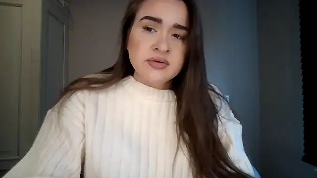 Snapshot of avajade chatting on November 24, 11:54 am avajade online show from November 24, 11:54 am