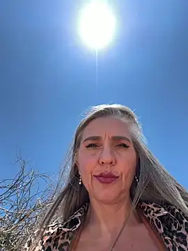 Snapshot of Alimela chatting on May 26, 9:16 am Alimela online show from May 26, 9:16 am