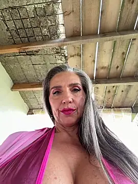 Snapshot of Alimela chatting on June 6, 2:11 pm Alimela online show from June 6, 2:11 pm