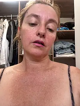 moniquerainx online show from December 6, 3:55 pm