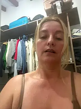 moniquerainx online show from December 21, 11:45 pm