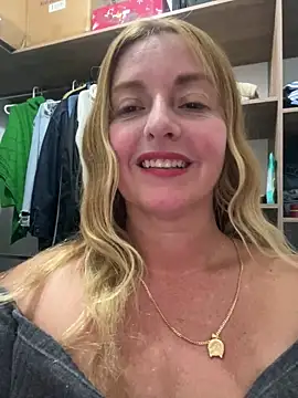 moniquerainx online show from June 19, 2:16 am