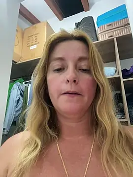 moniquerainx online show from July 21, 4:04 am