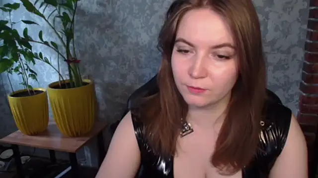 Snapshot of AlessaBlackMoon chatting on June 5, 3:51 pm AlessaBlackMoon online show from June 5, 3:51 pm