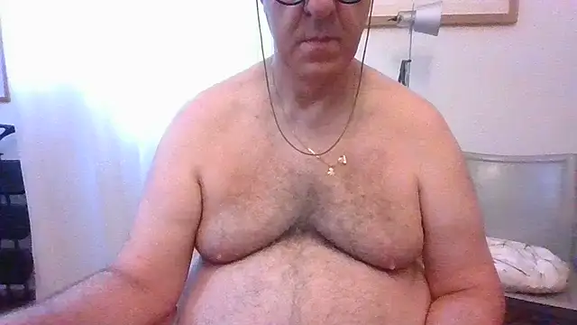Snapshot of ANONIMO7735 chatting on July 1, 5:20 am ANONIMO7735 online show from July 1, 5:20 am