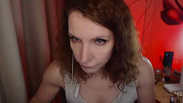 Snapshot of JohansonKatie chatting on January 18, 3:27 pm JohansonKatie online show from January 18, 3:27 pm