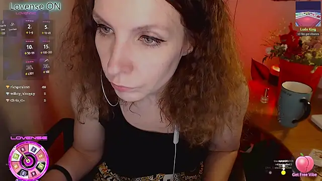 Snapshot of JohansonKatie chatting on February 23, 12:19 am JohansonKatie online show from February 23, 12:19 am