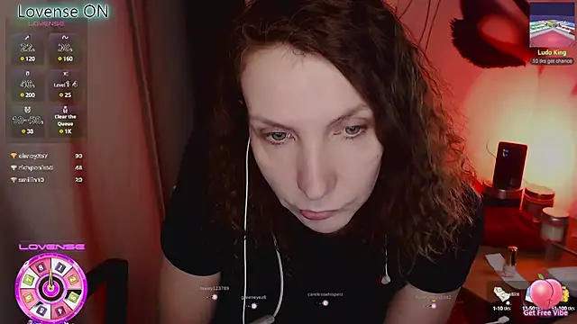 Snapshot of JohansonKatie chatting on February 25, 9:57 pm JohansonKatie online show from February 25, 9:57 pm