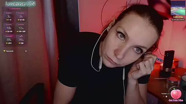 Snapshot of JohansonKatie chatting on February 28, 2:31 pm JohansonKatie online show from February 28, 2:31 pm