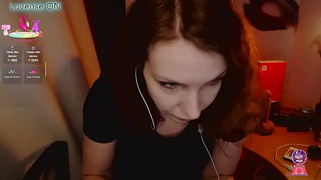 Snapshot of JohansonKatie chatting on March 21, 3:01 am JohansonKatie online show from March 21, 3:01 am