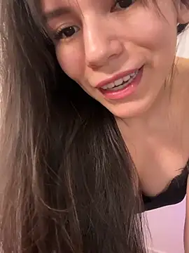 LalieFR online show from February 5, 6:23 pm