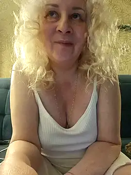 Snapshot of Janahotty chatting on December 28, 11:48 pm Janahotty online show from December 28, 11:48 pm