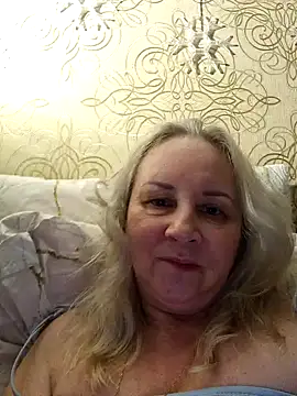 Snapshot of Janahotty chatting on March 16, 2:32 am Janahotty online show from March 16, 2:32 am