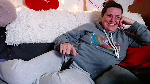 melody mccoy online show from February 15, 7:06 pm