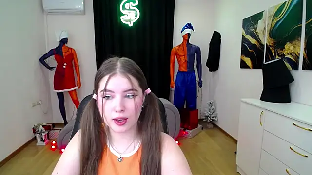 NicoleFoxery online show from December 30, 6:20 am