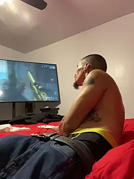 Prettyboiflaco online show from December 12, 2:04 am