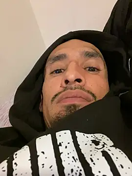Prettyboiflaco online show from December 31, 3:01 am