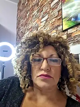 Snapshot of Hot_Azaleea chatting on October 8, 6:44 am Hot Azaleea online show from October 8, 6:44 am