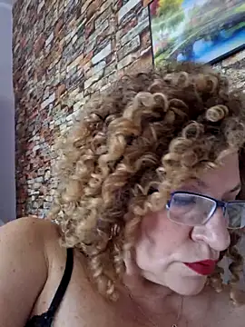 Hot Azaleea online show from May 22, 5:47 am