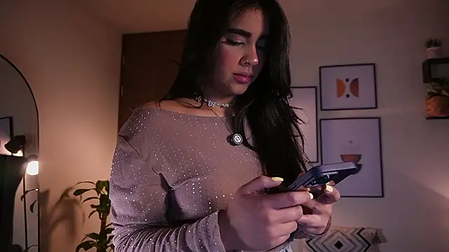 Snapshot of Isabella_dior chatting on March 24, 7:41 pm Isabella dior online show from March 24, 7:41 pm