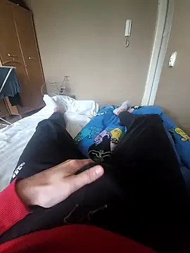 MlodyDres online show from November 2, 9:44 am