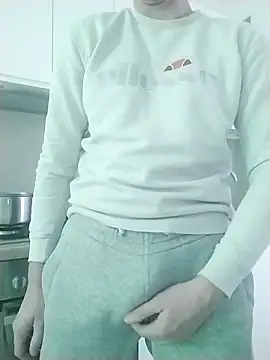 MlodyDres online show from February 1, 9:41 am