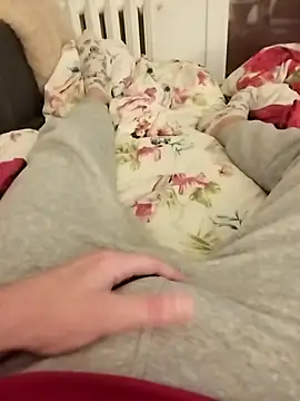 MlodyDres online show from February 9, 7:18 pm