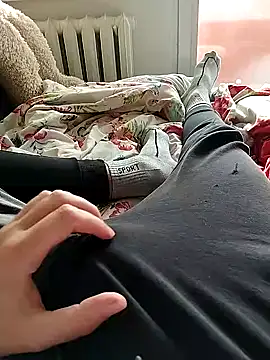 MlodyDres online show from February 16, 12:45 pm