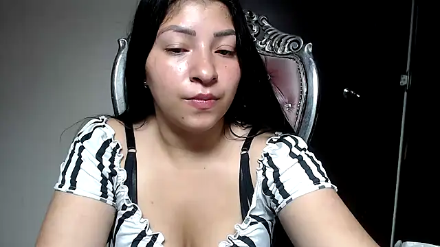 holly20a online show from December 21, 9:01 am
