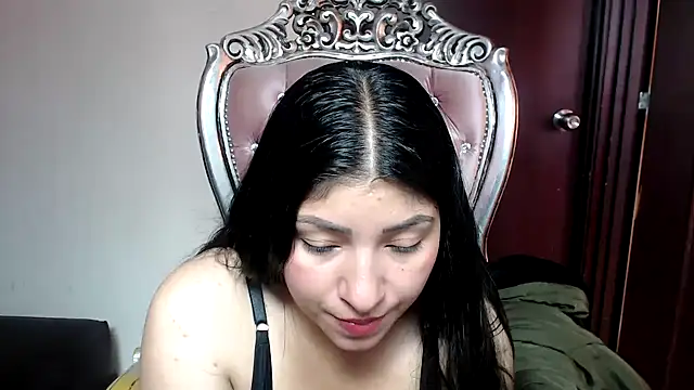 holly20a online show from January 7, 12:31 pm